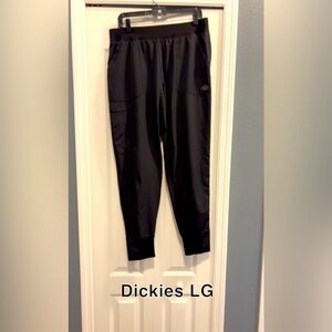 Dickies jogger scrubs
